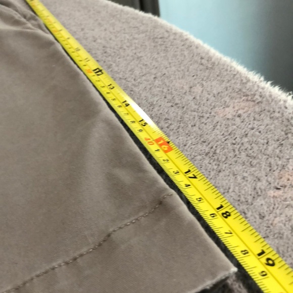 OLD NAVY KHAKI SKIRT WITH POCKETS SIZE 6 - Picture 5 of 7